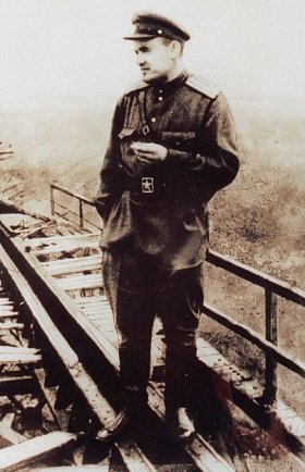 Bild: Sergej Koroljow � Vater der sowjetischen, (bzw. deutschen Raketen) und der sp&auml;teren sowjetischen Raumfahrt (1945), Er wohnte unter anderem in der Villa im Park Hohenrode.