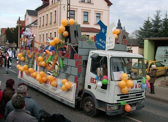 Wollersleben bei Rosenmontagsumzug 1 (Foto: Karl-Heinz Herrmann)
