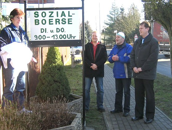 Eröffnungn punkt 12 Uhr (Foto: Horizont) Eröffnungn punkt 12 Uhr (Foto: Horizont)