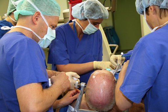 Modernste OP-Technik (Foto: SHK)