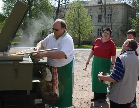 Manfred Handke an der Erbsen"küche" (Foto: T. Wendehost) Manfred Handke an der Erbsen"küche" (Foto: T. Wendehost)