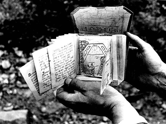 Dokumente (Foto: KZ-Gedenkstätte Mittelbau Dora) Dokumente (Foto: KZ-Gedenkstätte Mittelbau Dora)