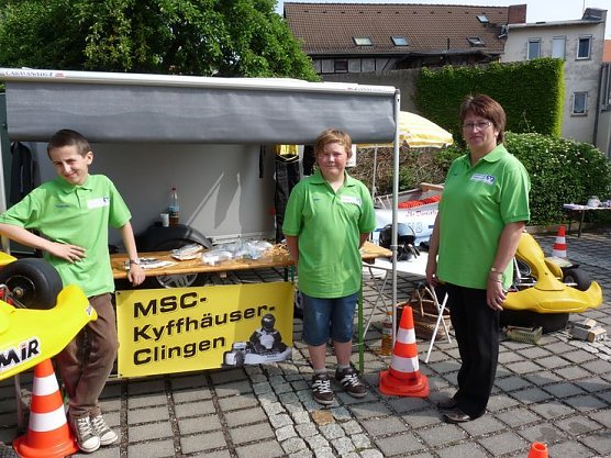 Kleines Volksfest (Foto: Karl-Heinz Herrmann) Kleines Volksfest (Foto: Karl-Heinz Herrmann)