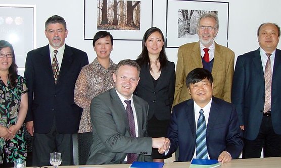 Zusammenarbeit besiegelt (Foto: privat)