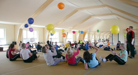 Spielen mit Ball (Foto: Meyer) Spielen mit Ball (Foto: Meyer)