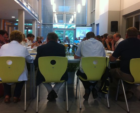 Stadtrat in der Schule (Foto: nnz) Stadtrat in der Schule (Foto: nnz)