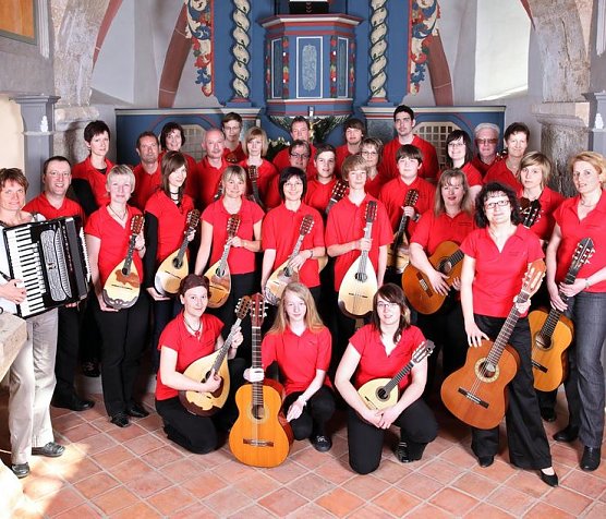 90 Jahre gezupft (Foto: Adrian Liebau)