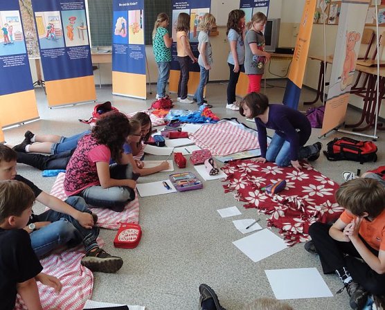 Ausstellung er&ouml;ffnet (Foto: J. Piper)