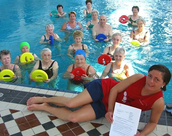 Fitness im Wasser (Foto: C. Dudek) Fitness im Wasser (Foto: C. Dudek)