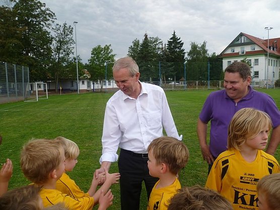 DFB-Vize bei Wacker (Foto: K. Verkouter) DFB-Vize bei Wacker (Foto: K. Verkouter)