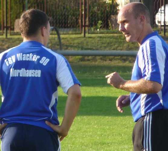 Goslar im Gespr&auml;ch mit seinem Kapit&auml;n (Foto: nnz)