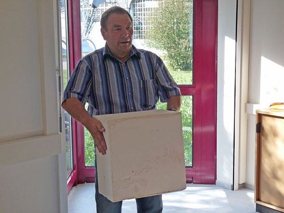 Neuen Baustoff entwickelt (Foto: Karl-Heinz Herrmann) Neuen Baustoff entwickelt (Foto: Karl-Heinz Herrmann)