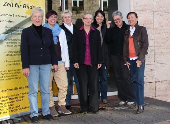 Gr&uuml;ndungen im Fenster (Foto: J. Piper)