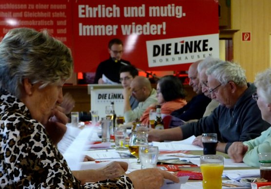 Linke beraten &uuml;ber Kandidaten (Foto: nnz)