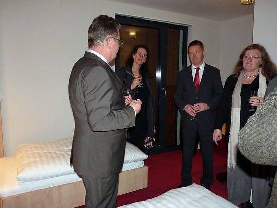 Feierliche Eröffnung (Foto: Karl-Heinz Herrmann) Feierliche Eröffnung (Foto: Karl-Heinz Herrmann)