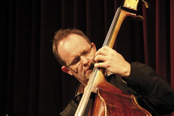 Abschluss-Kracher (Foto: Agentur) Abschluss-Kracher (Foto: Agentur)