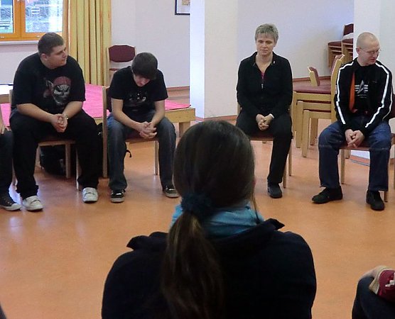 Gespräche über Aids (Foto: S. Meyer) Gespräche über Aids (Foto: S. Meyer)