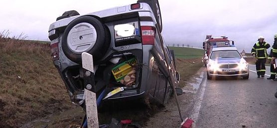 Unfall auf der B 243 (Foto: nnz-tv) Unfall auf der B 243 (Foto: nnz-tv)