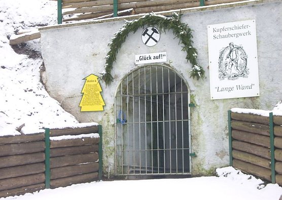 Neuer Flyer &uuml;bergeben (Foto: privat)