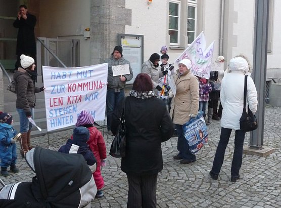 B&uuml;rger protestieren (Foto: nnz)