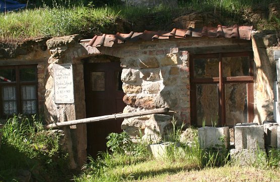 Felsenwohnung in Langenstein (Foto: Hellberg)