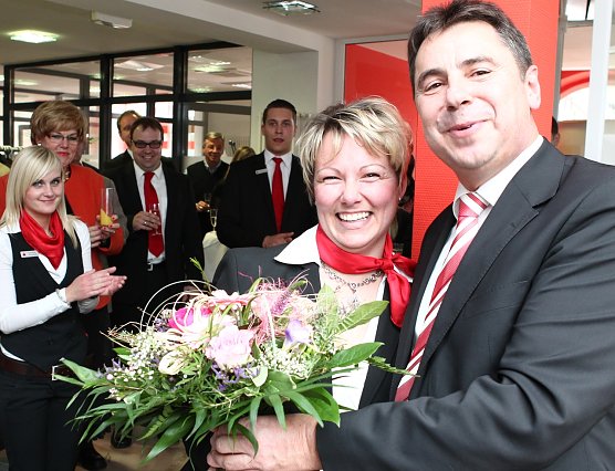 Gratulation vom Vorstand (Foto: nnz) Gratulation vom Vorstand (Foto: nnz)