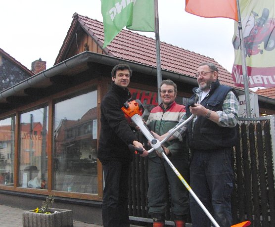 Freischneider &uuml;bergeben (Foto: privat)