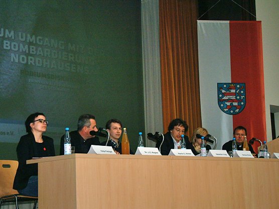 Von links: Katja Fiebinger, Dr. Jens-Christian Wagner, Martin C. Winter, Sebastian Voigt, Babara Rinke, Pfarrer Richard Hentrich (Foto: Angelo Glashagel)