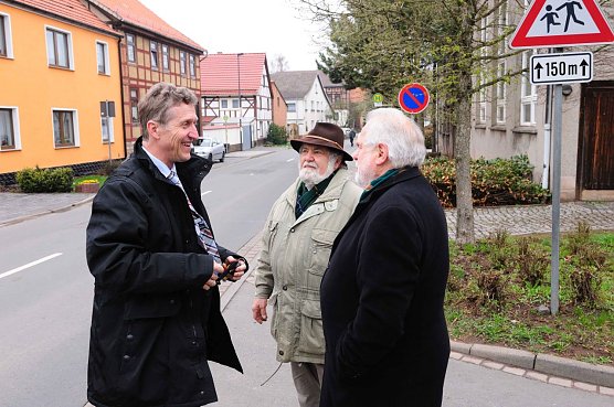 Gespräch in Petersdorf (Foto: privat) Gespräch in Petersdorf (Foto: privat)