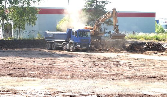 Neues an der Automeile (Foto: nnz)