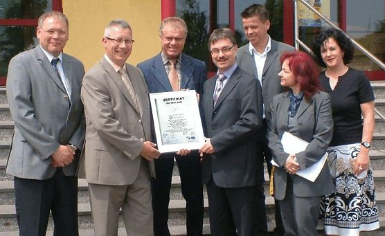 Zertifikat erhalten (Foto: SW)