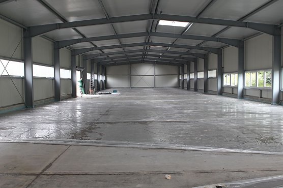 Blick in die Halle (Foto: TiRo Neu) Blick in die Halle (Foto: TiRo Neu)