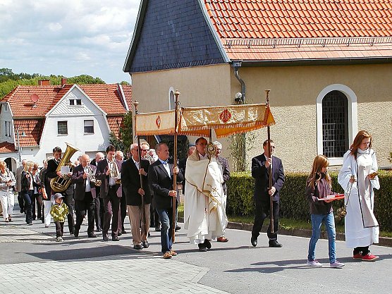 Umzug in Gro&szlig;lohra (Foto: E. Seifert)