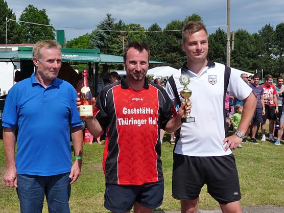 G&auml;ste r&auml;umten ab (Foto: Karl-Heinz Herrmann)