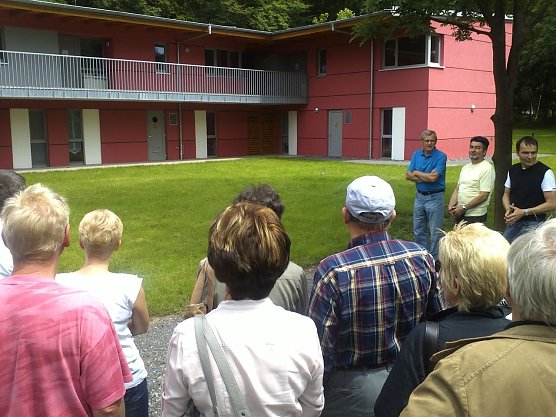 Neubau erläutert (Foto: privat) Neubau erläutert (Foto: privat)