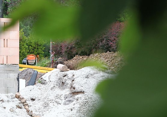 Baulärm in der Idylle (Foto: nnz) Baulärm in der Idylle (Foto: nnz)