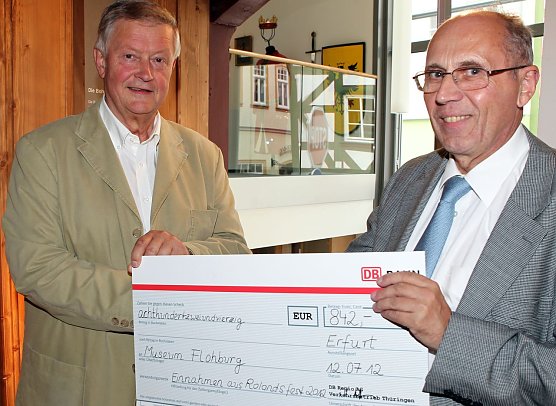 Übergeben (Foto: nnz) Übergeben (Foto: nnz)