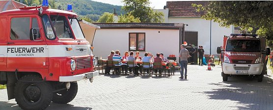 Offene T&uuml;ren bei der Wehr (Foto: E. Seifert)