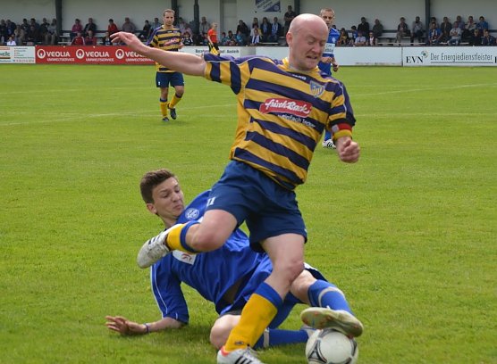 Langer im Duell (Foto: Klaus Verkouter)