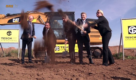 Erster Spatenstich (Foto: nnz-tv)