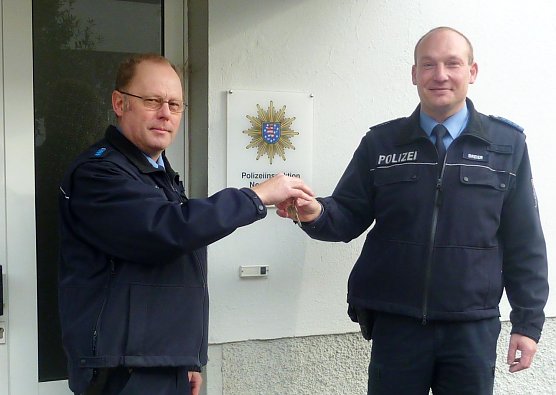 Schl&uuml;ssel &uuml;berreicht (Foto: E. Kagelmacher)