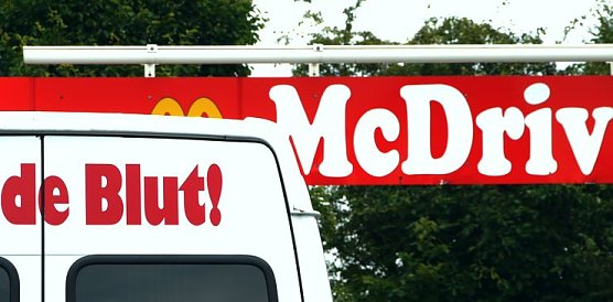 Blut für Fastfood (Foto: nnz) Blut für Fastfood (Foto: nnz)