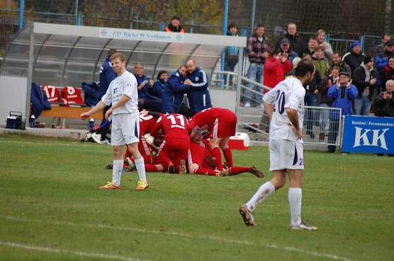 Freude über das 1:0 (Foto: Olaf Dobrzykowsky) Freude über das 1:0 (Foto: Olaf Dobrzykowsky)