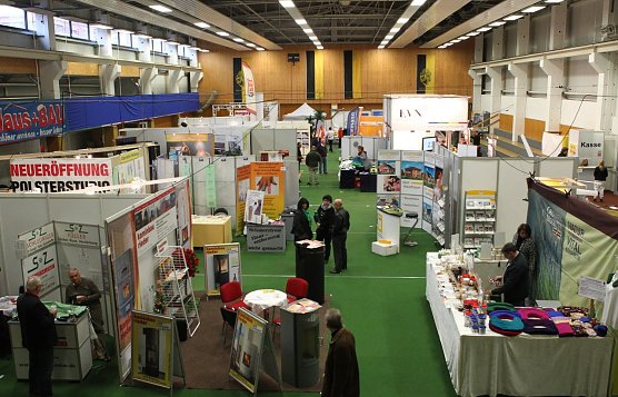 Blick in die Ausstellungshalle (Foto: nnz)