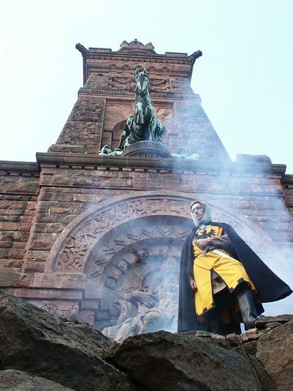 Ritter Gerwig l&auml;sst bitten (Foto: Kyffh&auml;user Tourismusverband)