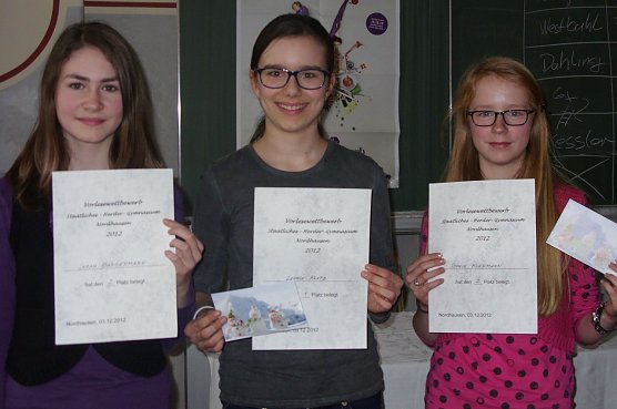 Vorgelesen (Foto: H. Roeder) Vorgelesen (Foto: H. Roeder)