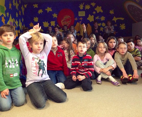 Grundschule besucht (Foto: privat)