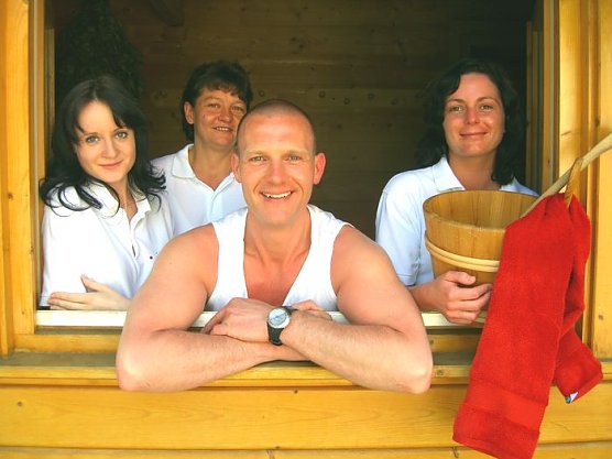 24 Stunden Sauna (Foto: Badehaus)