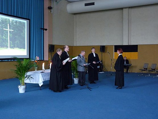 Ins Amt eingeführt (Foto: Karl-Heinz Herrmann) Ins Amt eingeführt (Foto: Karl-Heinz Herrmann)
