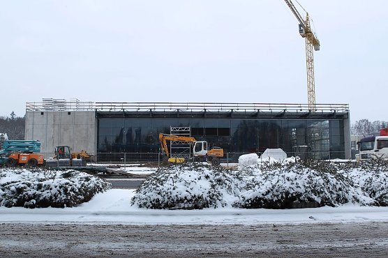 Die neue Fassade wird Realit&auml;t (Foto: AHP)